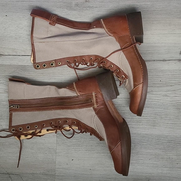 WOMEN'S TIMBERLAND BOOTS - Picture 2 of 6